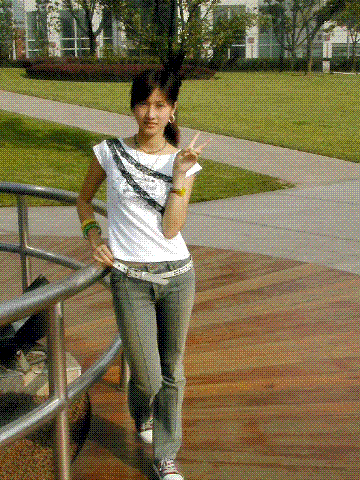 MY girlfriend（ed） 剛來到這個城市，遇見了她 我是幸運的又是悲哀的，因為她的離去刺的我的心還隱隱作痛